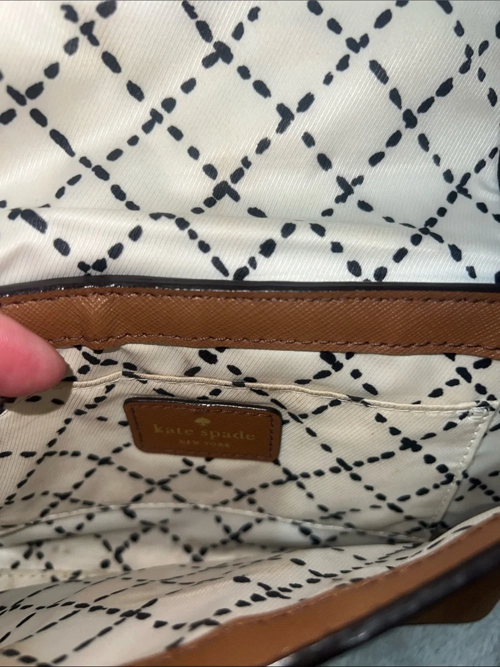 Kate Spade New York Naomi Leather Crossbody Bag in pebble brown with turn lock